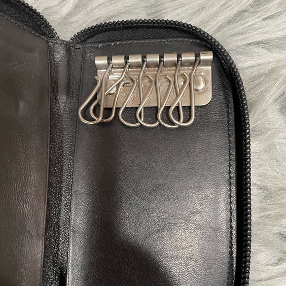 Prada Key Holder 🔥 - Picture 3 of 7